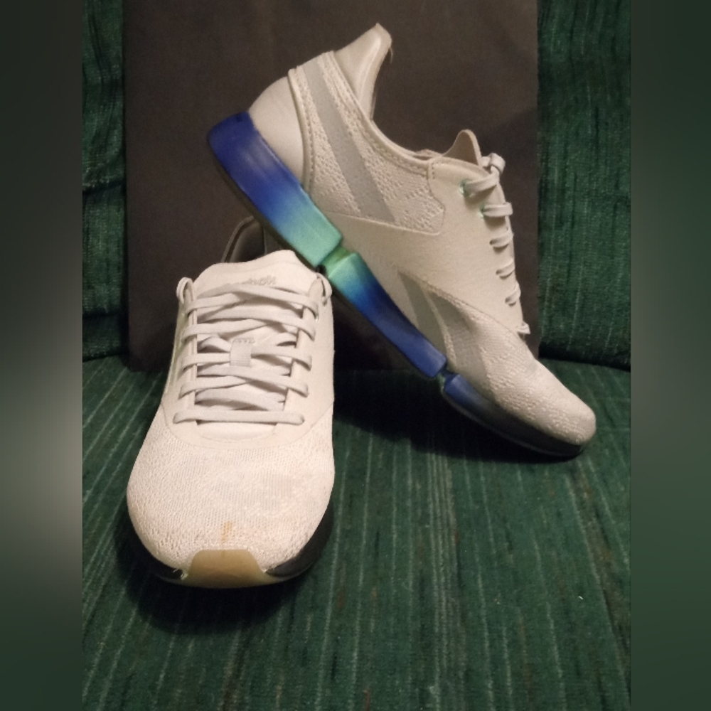 Womens Reebok DAILYFIT DMX MOVING AIR SZ. 10 Pure Grey Blue Gradient Run Shoes